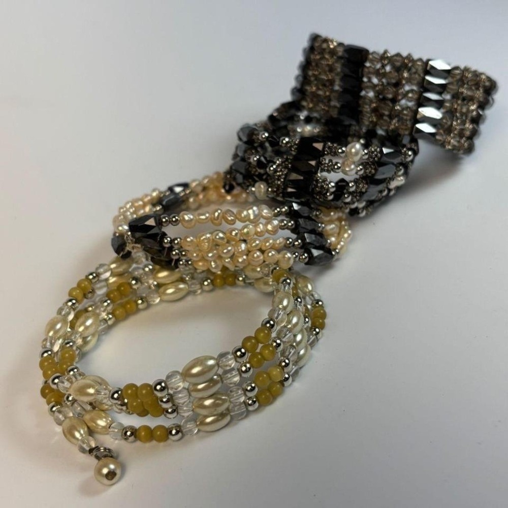 Hematite and ferromagnetic beads on extra long strands - Picture 7 of 7